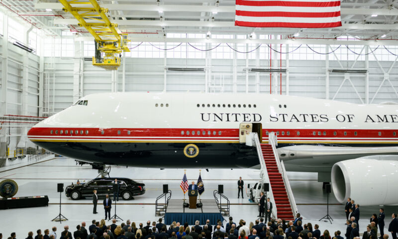 Anchetă în SUA după articolele despre Air Force One. Jurnaliști NYT, citați în instanță