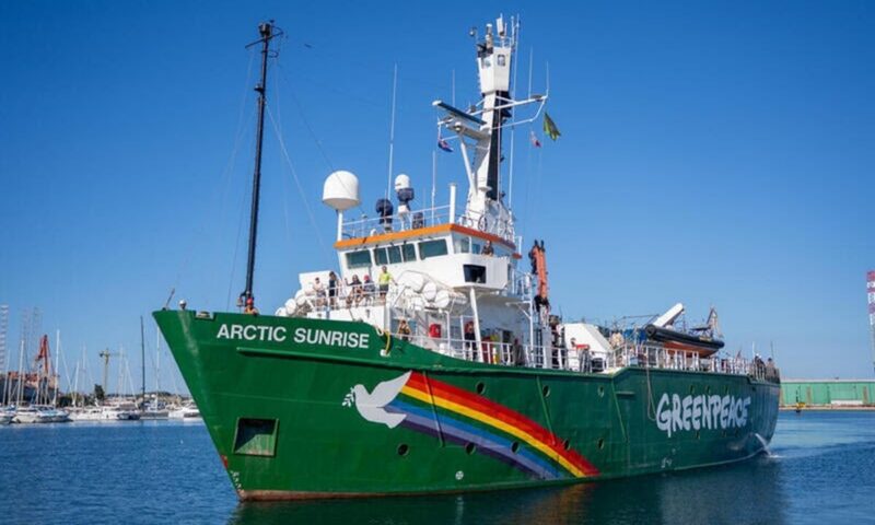Arctic Sunrise, simbol al protejării oceanelor, revine în România. Ce pot vedea vizitatorii la bordul celebrei nave