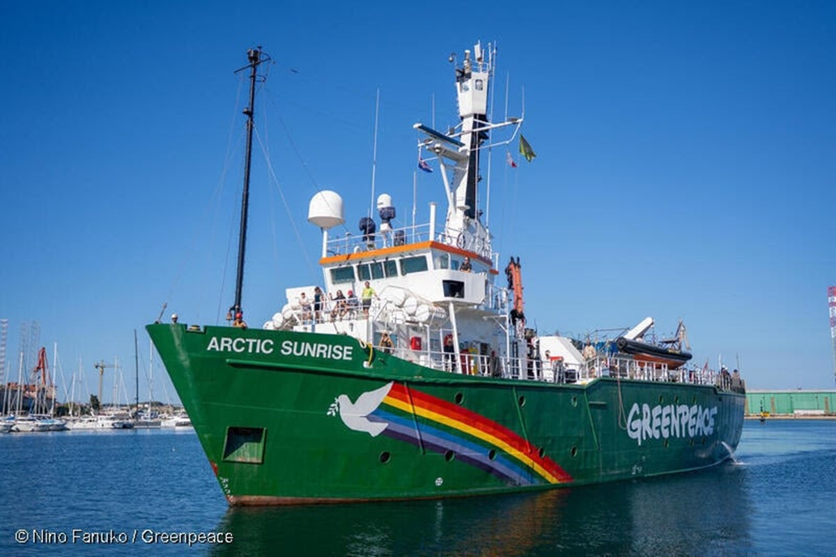 Arctic Sunrise, simbol al protejării oceanelor, revine în România. Ce pot vedea vizitatorii la bordul celebrei nave