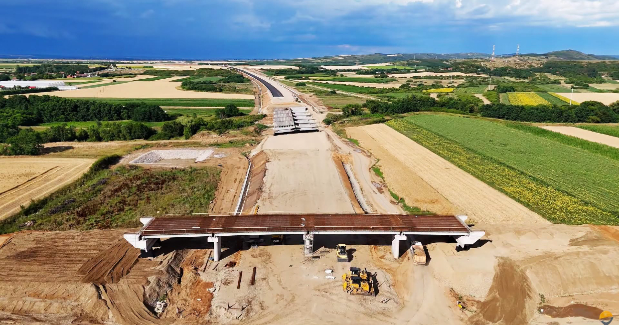 Lucrările la Autostrada Transilvania avansează peste așteptări. Un lot important ar putea fi deschis înainte de termen