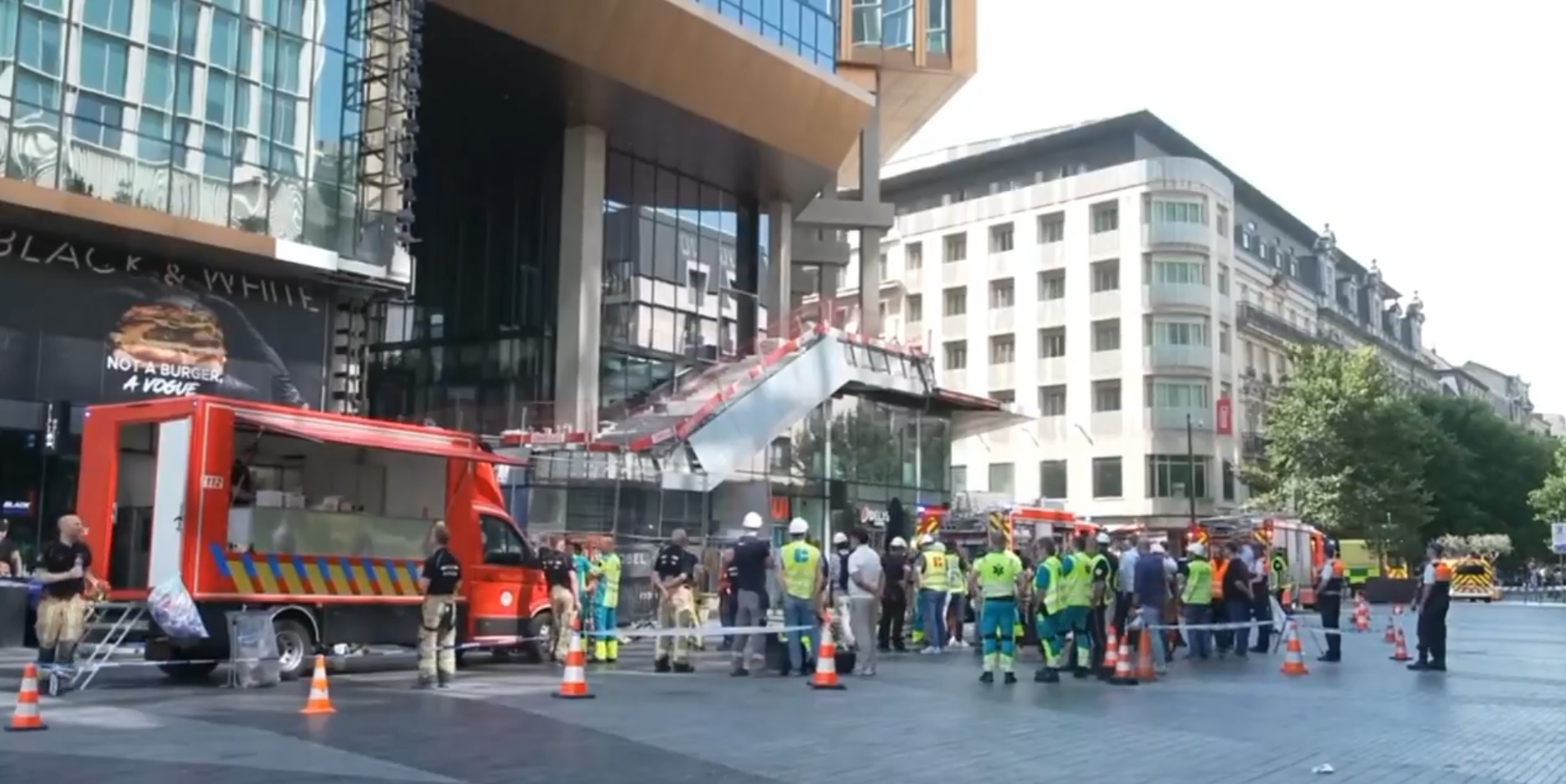 Tragedie în centrul Bruxellesului. Un român a murit, iar altul este în stare gravă