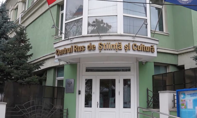 Casa Rusă din Chișinău, închisă după aproape două decenii de la inaugurare. Ce se întâmplă cu activitățile instituției