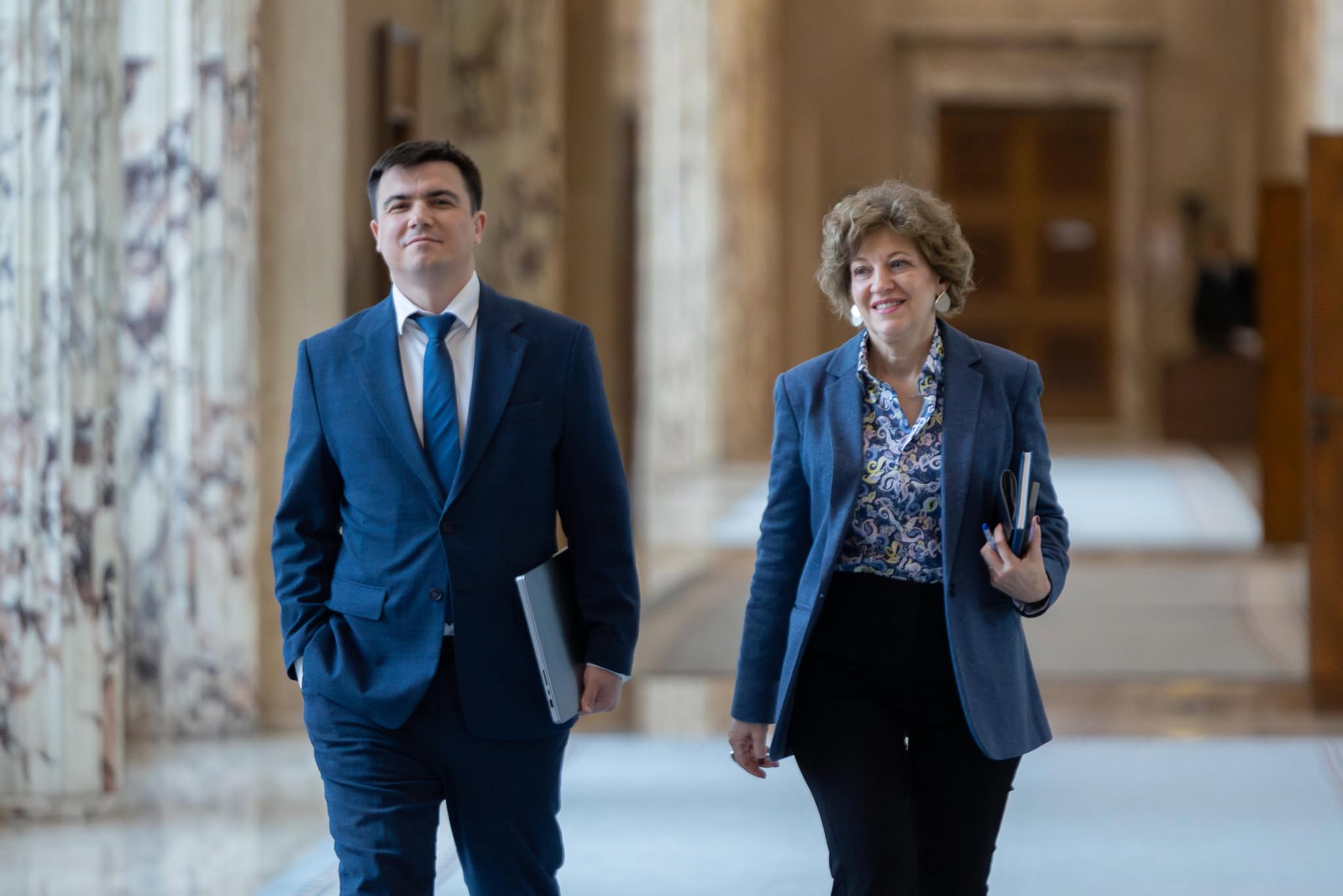 Din funcție neremunerată într-una plătită. Schimbare în echipa vicepremierului Oana Gheorghiu