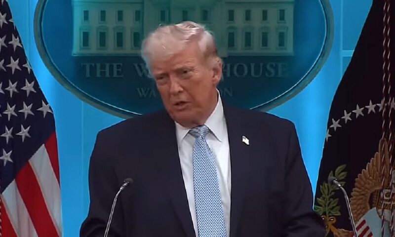 Trump anunță planul SUA pentru Strâmtoarea Ormuz: Vom deveni gardianul strâmtorii
