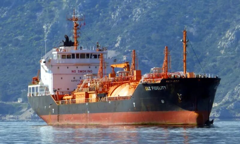 Un petrolier a explodat în Marea Neagră, între Sulina și Sfântu Gheorghe. Ce spune Nicușor Dan. Update