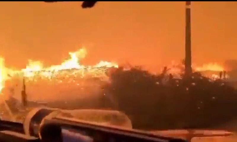 Vacanțe transformate în coșmar din cauza incendiilor de vegetație. Turiștii din Franța și Spania, nevoiți să fugă din calea flăcărilor