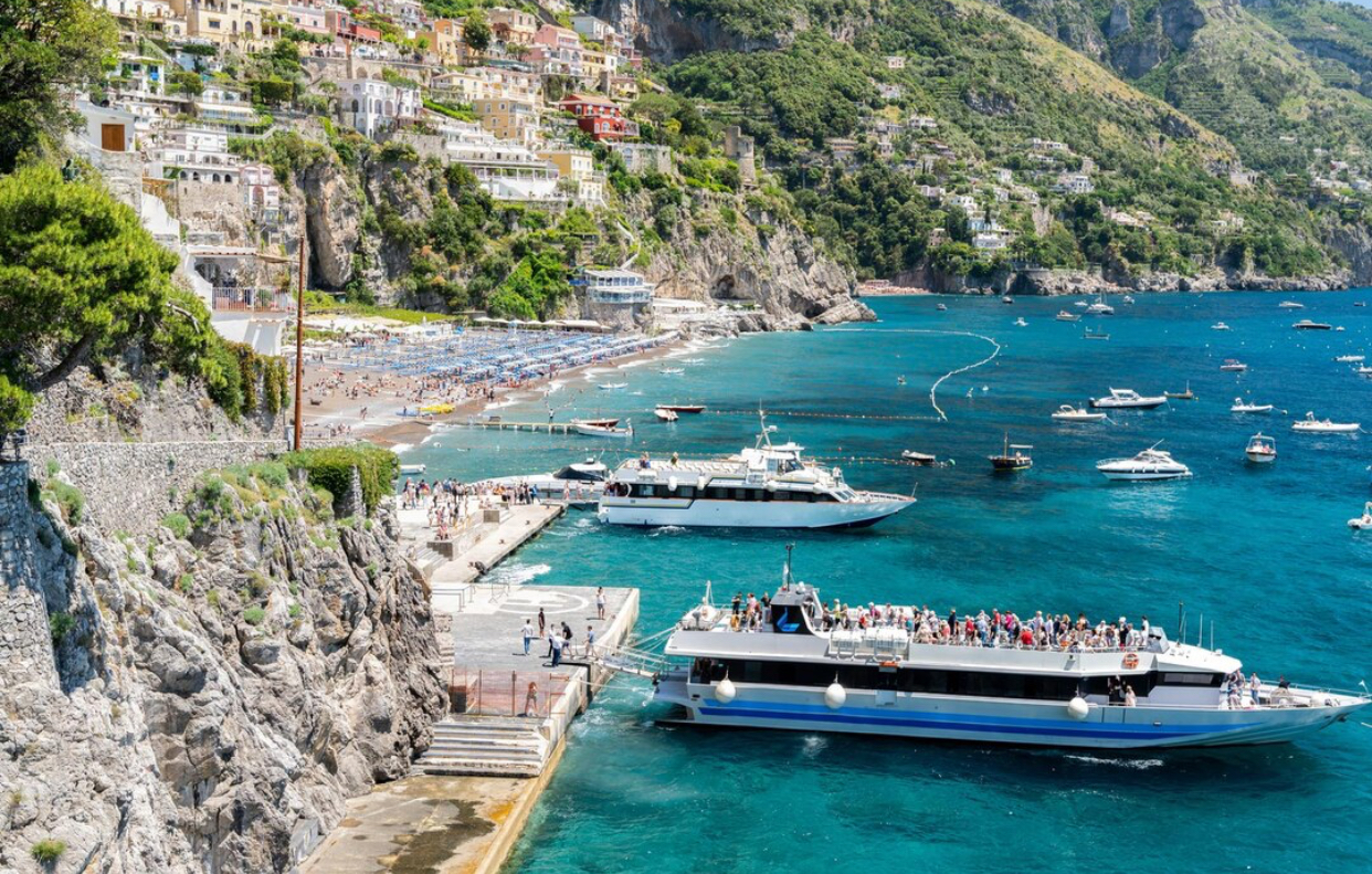 Insula din Italia care rivalizează cu Coasta Amalfi. Turiștii spun că este „cel mai bine păstrat secret” al Europei
