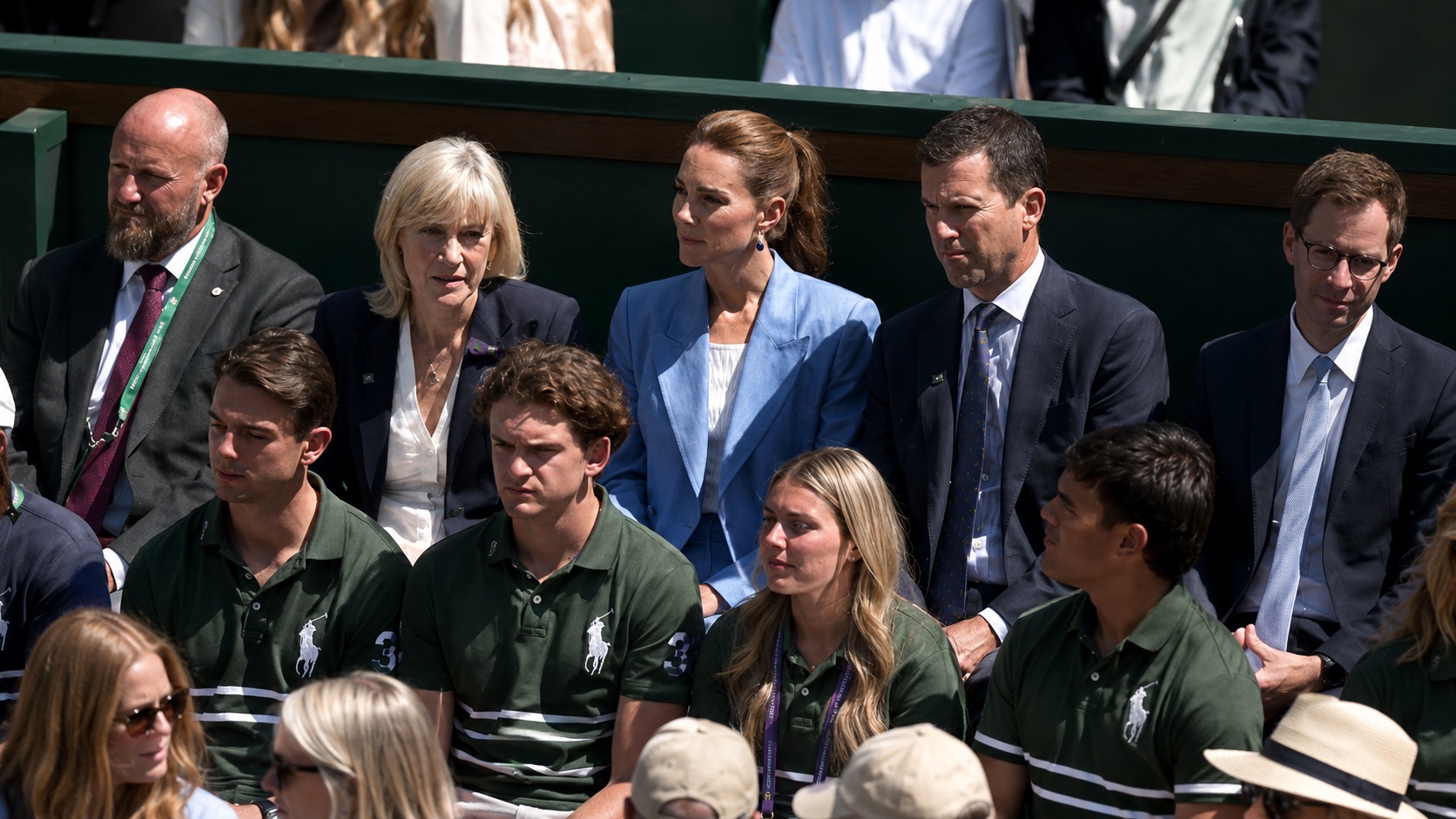 Cât costăun loc în loja regală de la Wimbledon. Cine primește invitații exclusive