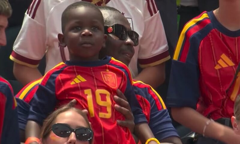 Are doar trei ani și a cucerit Mondialul. Fratele lui Yamal, vedeta Spaniei