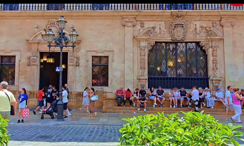 Mallorca, sub asediul hoților de buzunare. Mulți turiști au fost jefuiți în miezul zilei