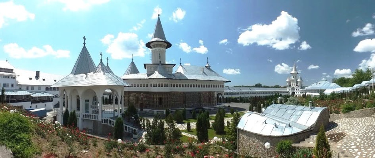 Mânăstirea Sfintei Cruci din Oradea