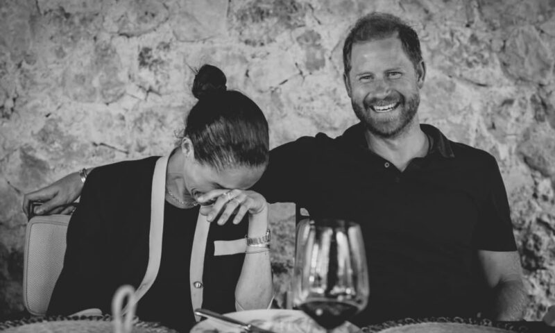 Meghan Markle vrea să treacă neobservată după vizita în Marea Britanie. Cum ar fi ales să se deghizeze în ultimele zile