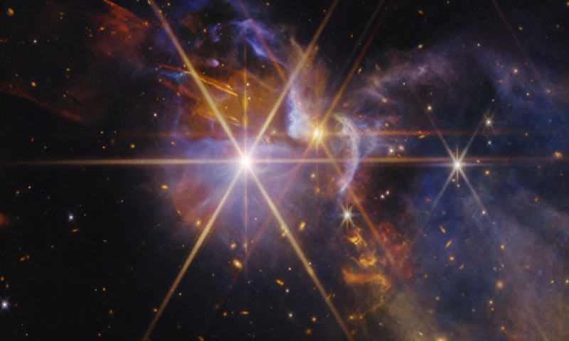 Imagini cosmice în culorile drapelului SUA, publicate de NASA la aniversarea a 250 de ani