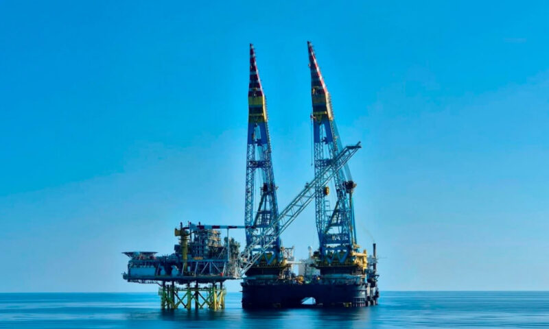 Neptun Deep, tot mai aproape de exploatarea gazelor din Marea Neagră. Platforma offshore de producție, instalată