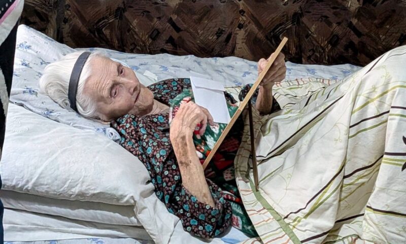 Cea mai bătrână româncă are 111 ani. „Dacă va vrea Dumnezeu, ne vedem și anul viitor!”