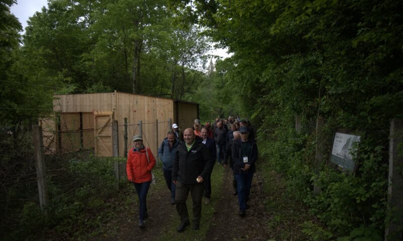 Premieră în România. Un parc natural introduce un traseu interactiv de tip treasure hunt pentru turiști