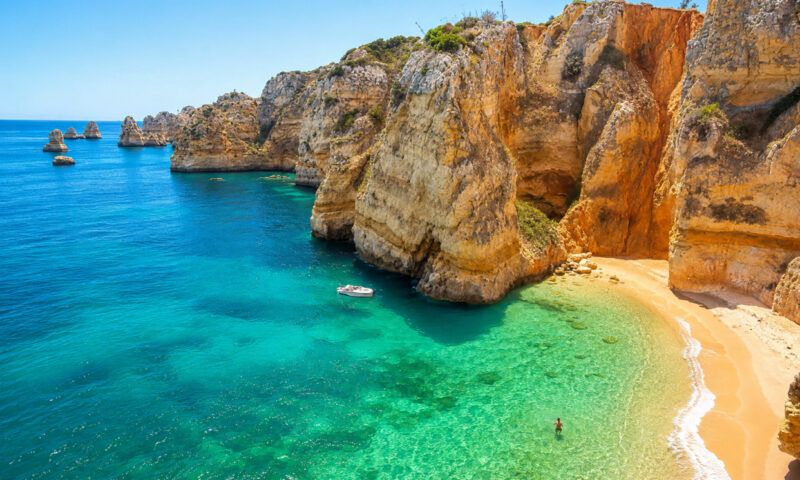 Cât costă o masă la restaurant în cea mai ieftină destinație de vacanță din Europa