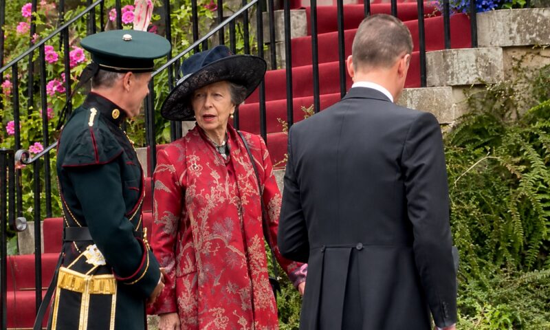 Moment amuzant la Palatul Holyroodhouse din Edinburgh. Protagonista, nimeni alta decât Prințesa Anne