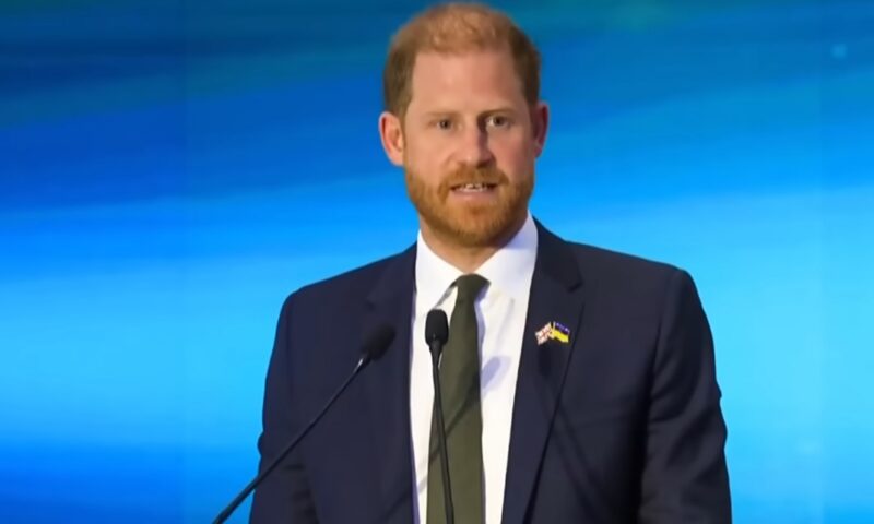 Prințul Harry începe vizita în Anglia cu un proces important. Cazarea la Palatul Buckingham, anulată