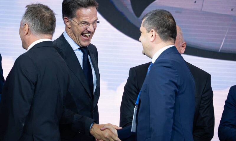 România mizează pe fabricile de armament. Mesajul transmis de la summitul NATO Noul plan pentru industria de apărare. România vrea să producă mai mult pe plan inter