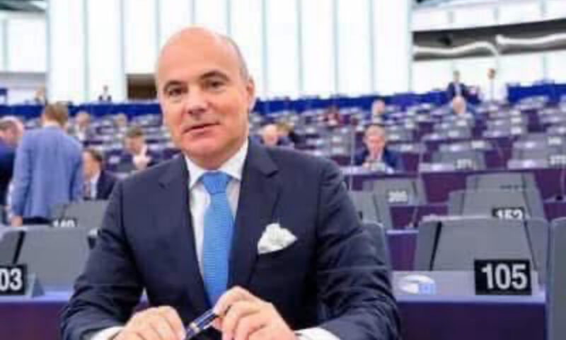 Rareș Bogdan: Platforma liberal-conservatoare nu urmărește ruperea PNL, ci o dezbatere internă de idei