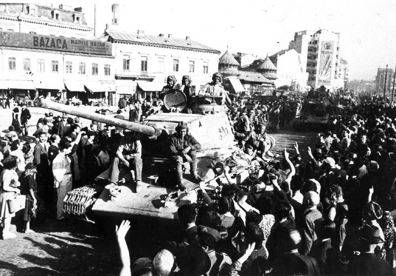 Stalin și poporul rus libertate ne-au adus! Radiografia jafului sovietic făcut în România