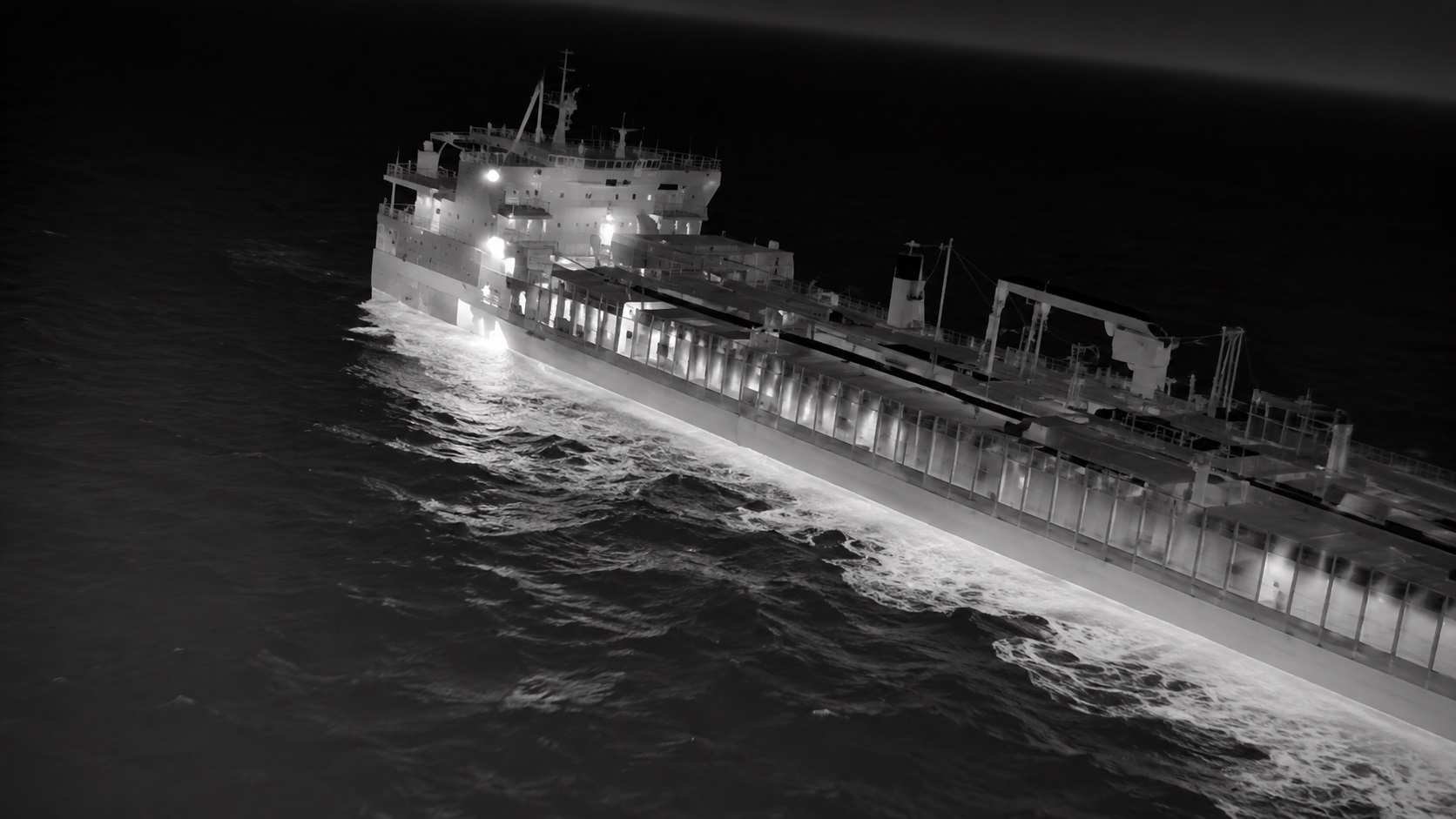 Vas atacat in Marea Azov