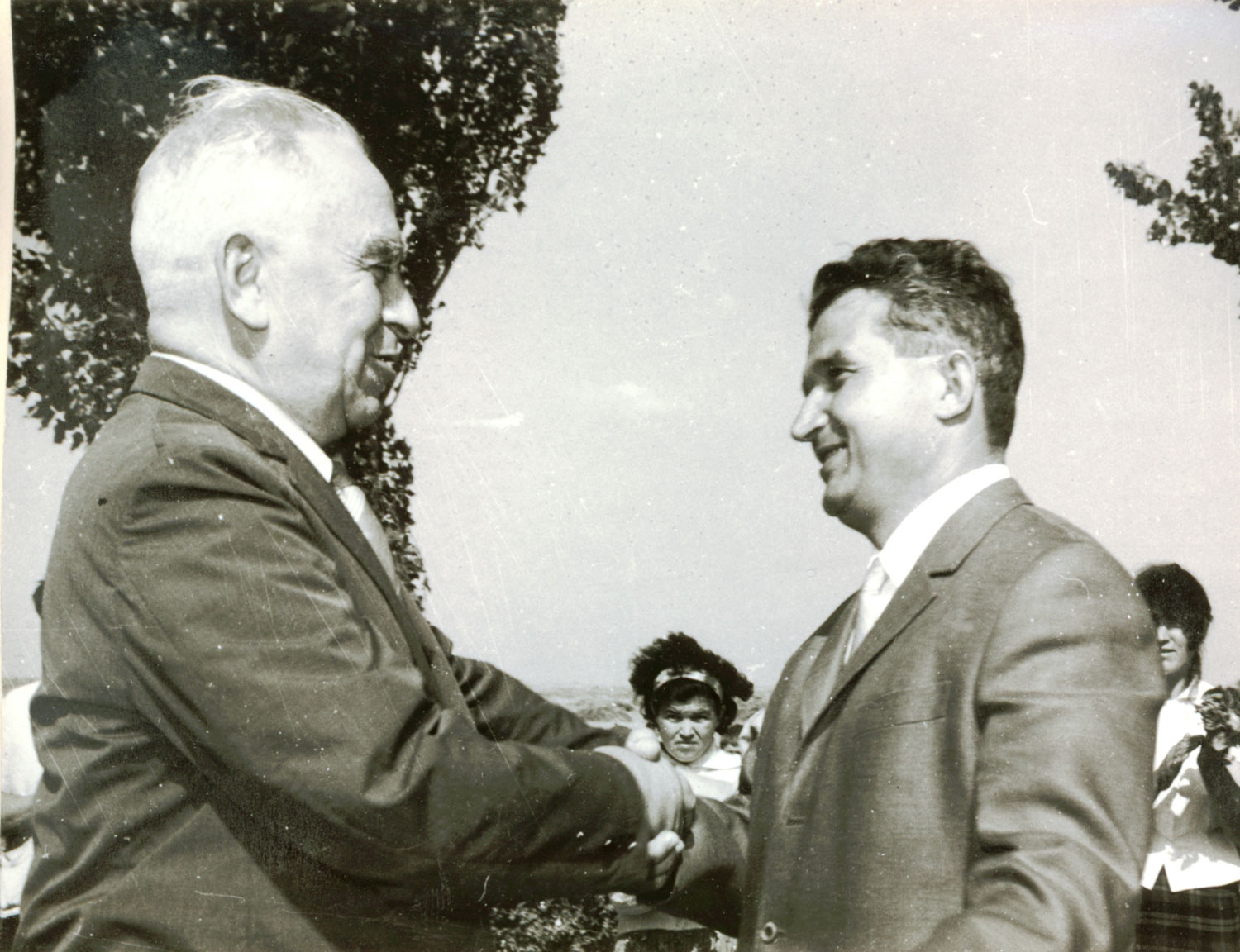 Ceaușescu și umbra Propaganda Due. Afaceri, masonerie și misterele lui Licio Gelli