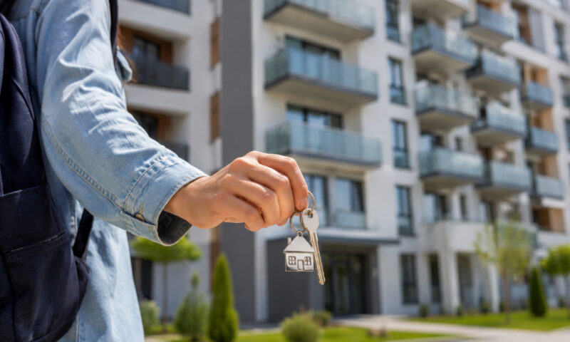 A început goana după locuințele pentru studenți. Tot mai mulți părinți, dispuși să cumpere apartamente