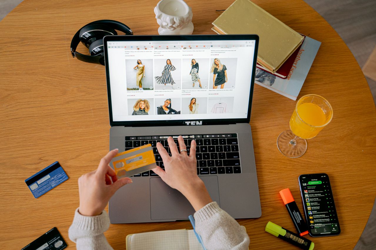 Mai mult decât un instrument de plată: Cum să transformi fiecare cumpărătură online într-o economie reală cu ZEN.COM?