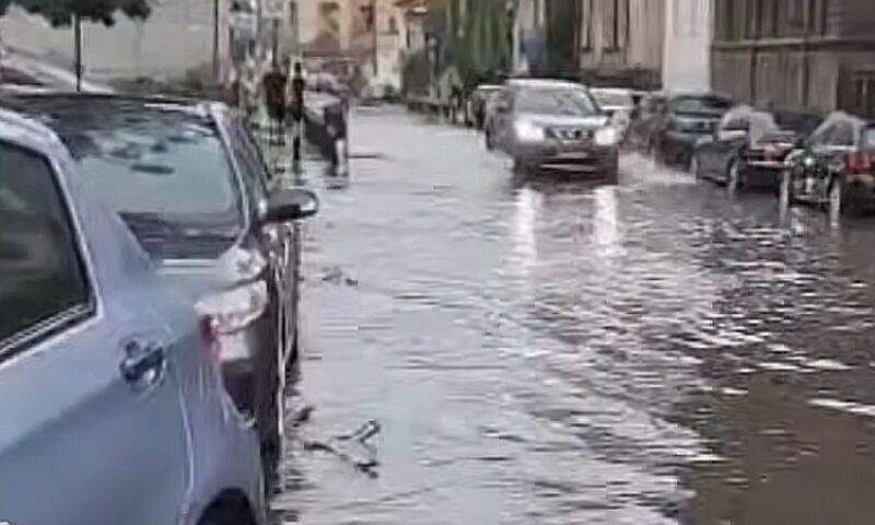 Se strică vremea din nou. ANM anunță furtuni și grindină în mai multe regiuni