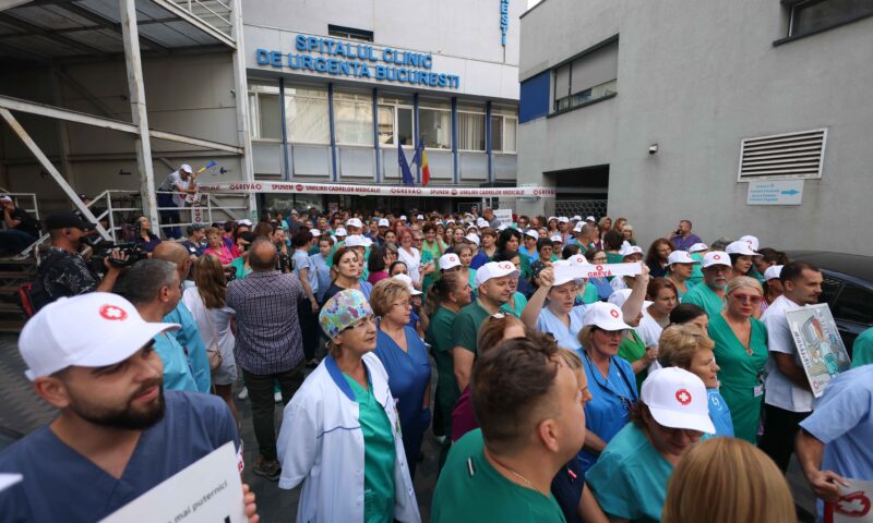 Ministrul Sănătății, mesaj în plină grevă: Ce se întâmplă cu salariile și când ar putea fi abandonată noua lege