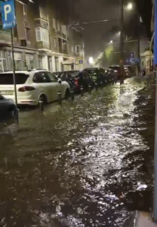Inundații în București