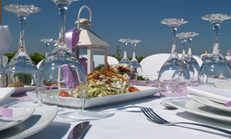 Rețeta de vară a lui Păstorel Teodoreanu. Deliciul cu ingrediente simple și băutura asociată