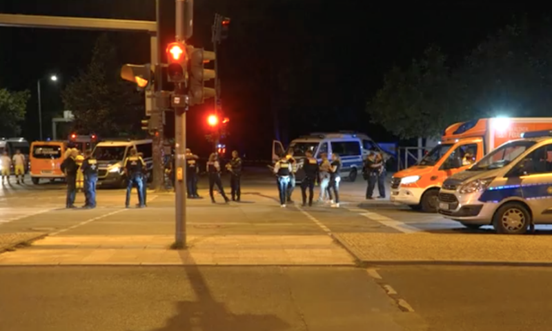 Atac la Parada Pride din Berlin. O persoană a murit, iar alte 16 sunt rănite după ce o dubă a intrat în mulțime. Suspectul, identificat drept „islamist”