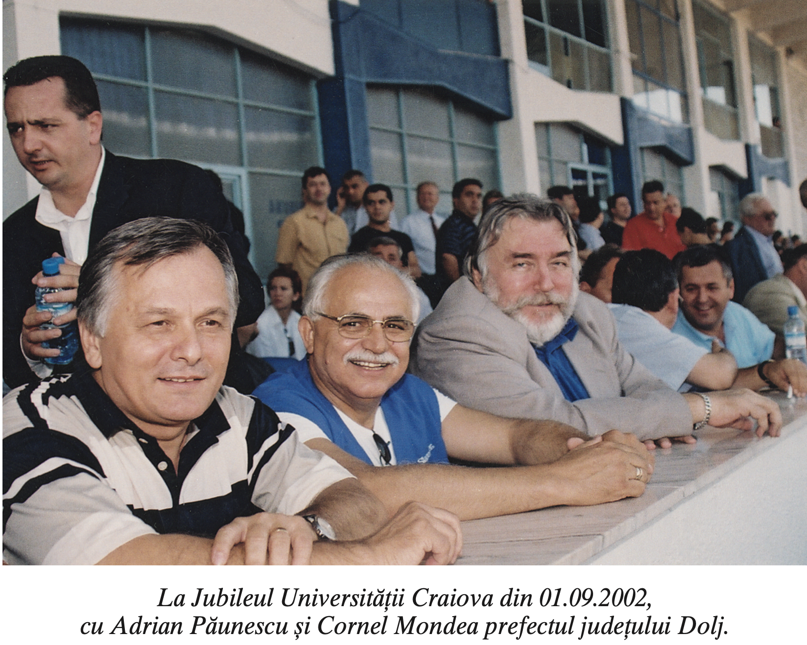 Ristea Priboi (centru) împreună cu Adrian Păunescu și prefectul județului, de la aceea vreme