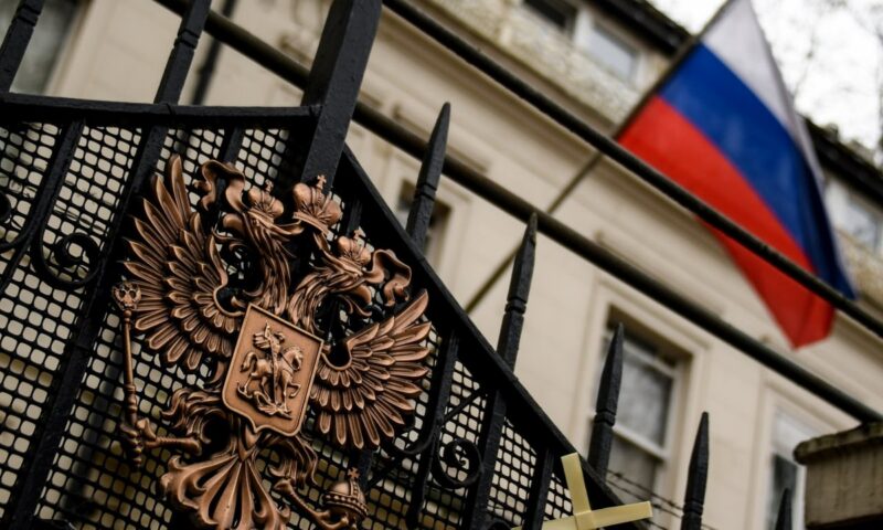 Rusia confirmă plecarea ambasadorului din Marea Britanie. Acuză că s-a ales „calea confruntării”