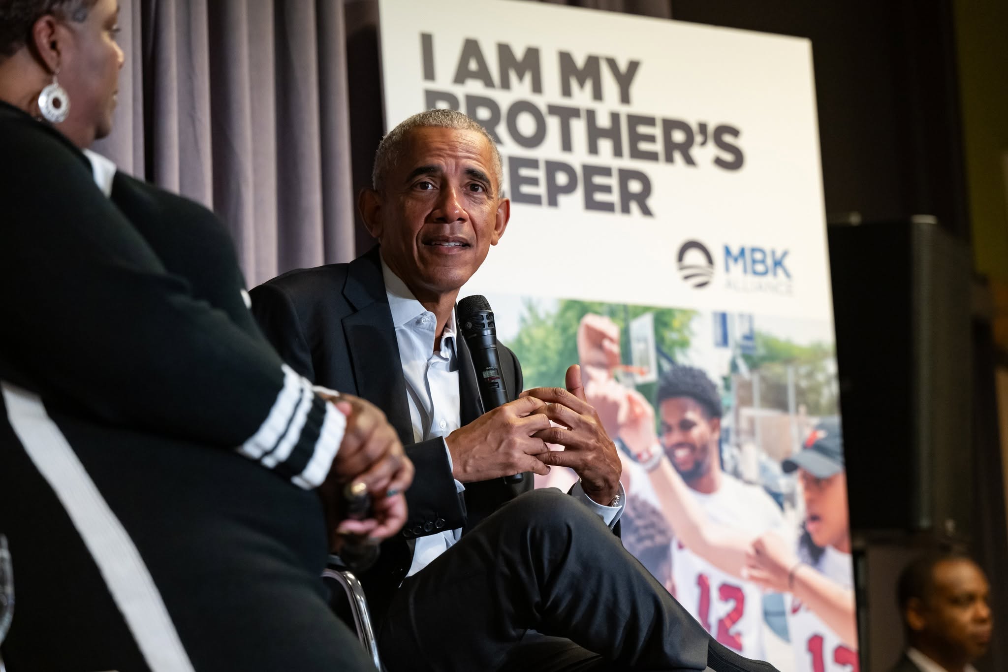 Barack Obama lansează un podcast despre cărțile care l-au format. Ce volume a ales