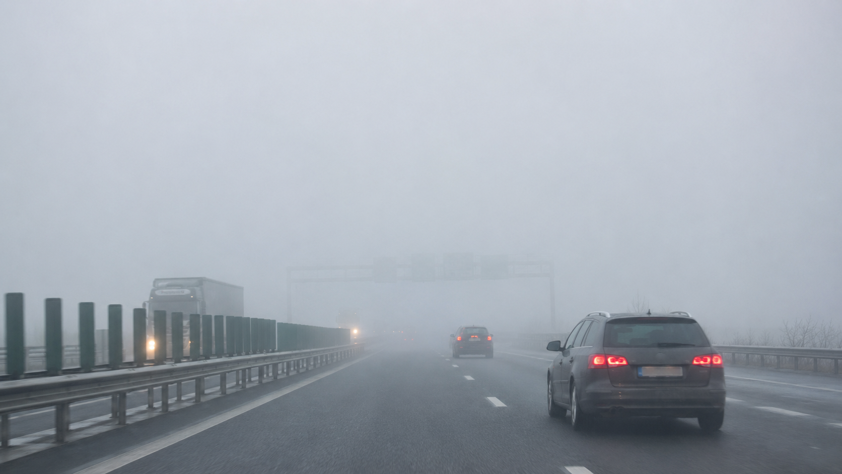 Trafic dificil pe A2 din cauza ceții. Cod galben în șase județe