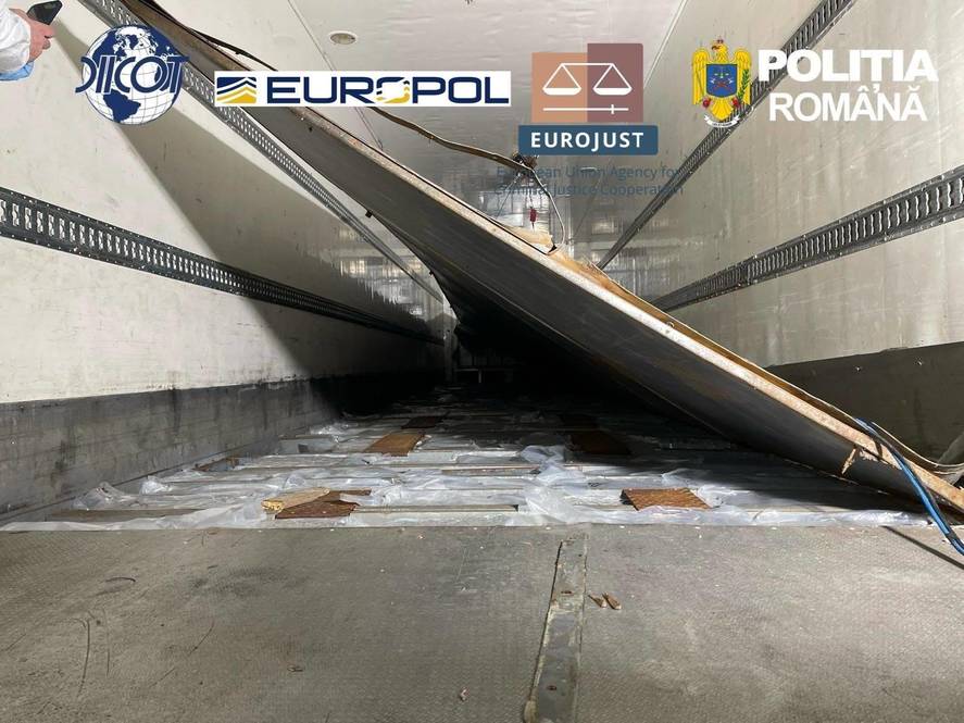Operațiune uriașă Antidrog în România. Liderul unei rețele internaționale de narco-trafic, capturat după 16 percheziții DIICOT