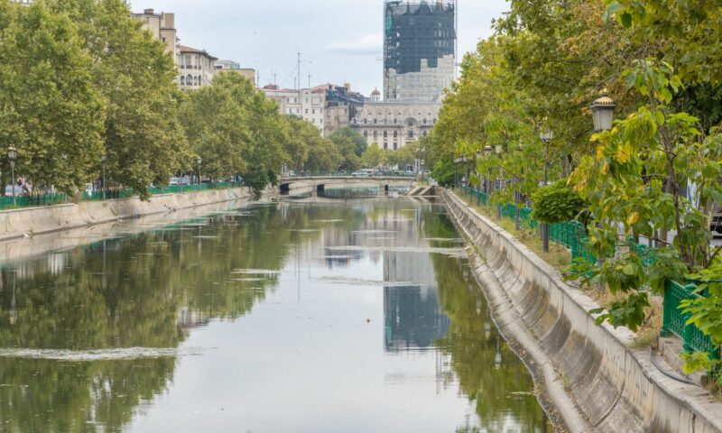 Malurile Dâmboviței intră într-un program de regenerare urbană. Primăria începe cu zona Piața Unirii – Izvor
