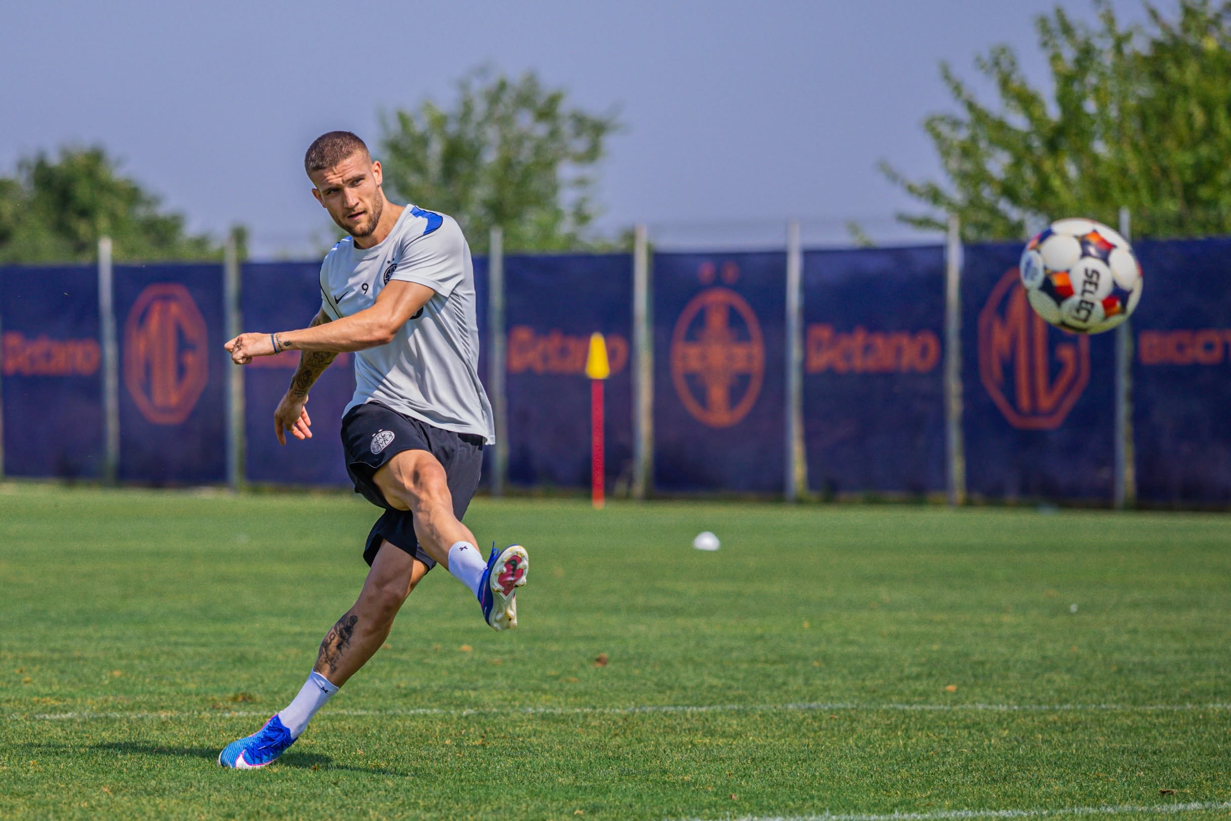 Daniel Bîrligea pleacă de la FCSB. Suma importantă pe care o încasează Gigi Becali de la italieni
