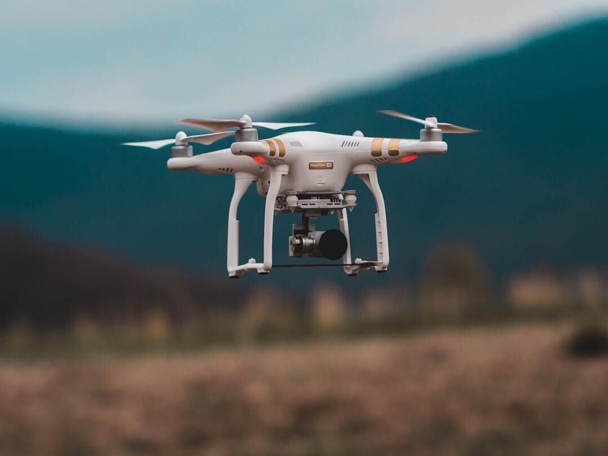 Zborurile medicale de noapte, suspendate la Strasbourg din cauza dronelor folosite pentru livrări ilegale