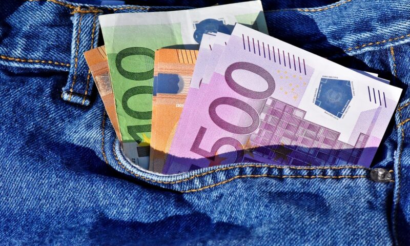 Criza economică pune la încercare politica europeană. Efectele pot ajunge și în România