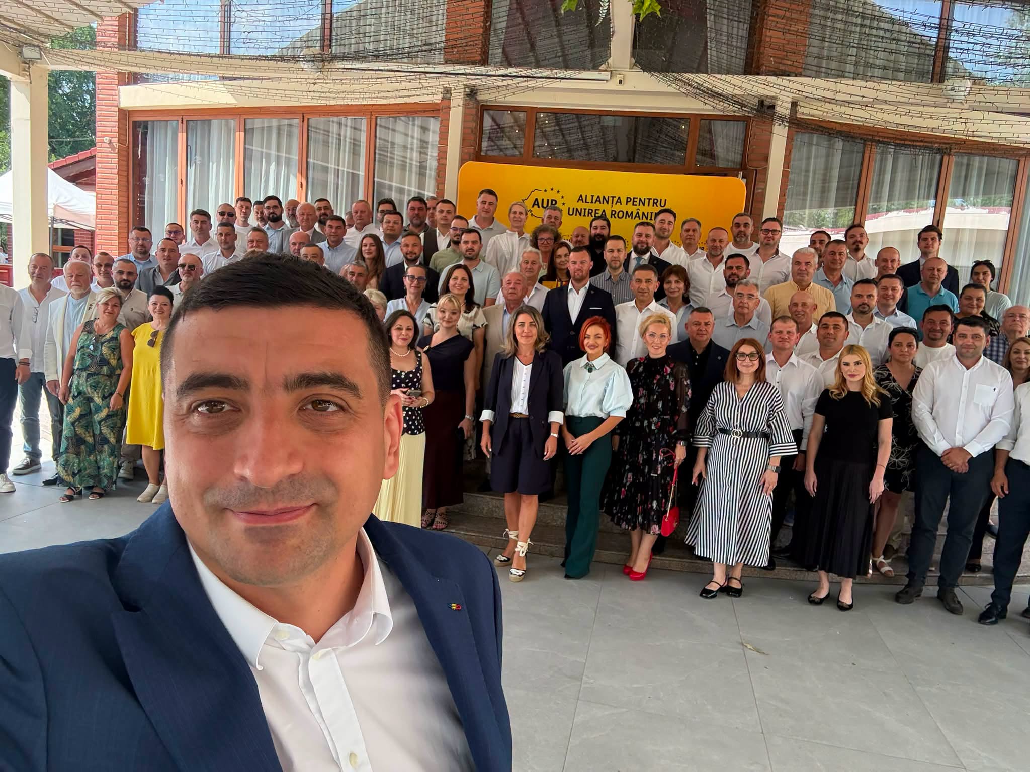 George Simion a ajuns în SUA, deși foști ambasadori americani i-au cerut anulatea vizei. Reacția liderului AUR