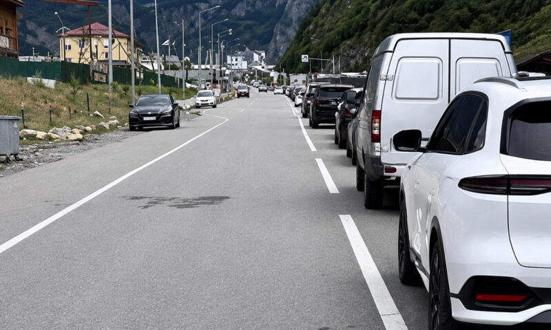 Rușii fug din calea mobilizării. Peste 100.000 de oameni au trecut granița spre Georgia în ultimele zile