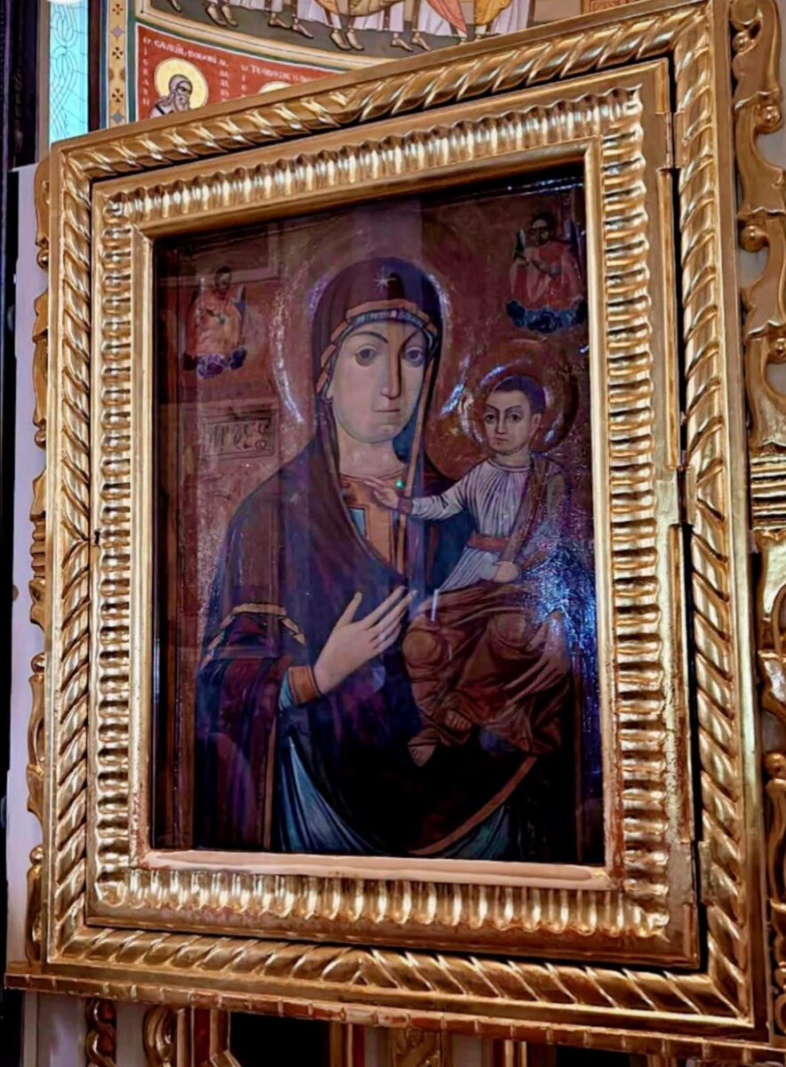 Minunea de la Mănăstirea Nicula: icoana Maicii Domnului a lăcrimat timp de 26 de zile