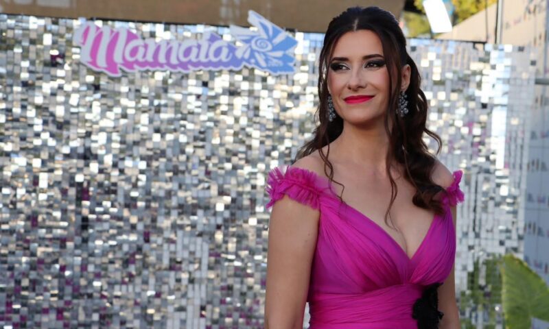 Festivalul de folclor „Mamaia” împlinește 25 de ani. Trei seri de spectacol, transmise în direct la TVR