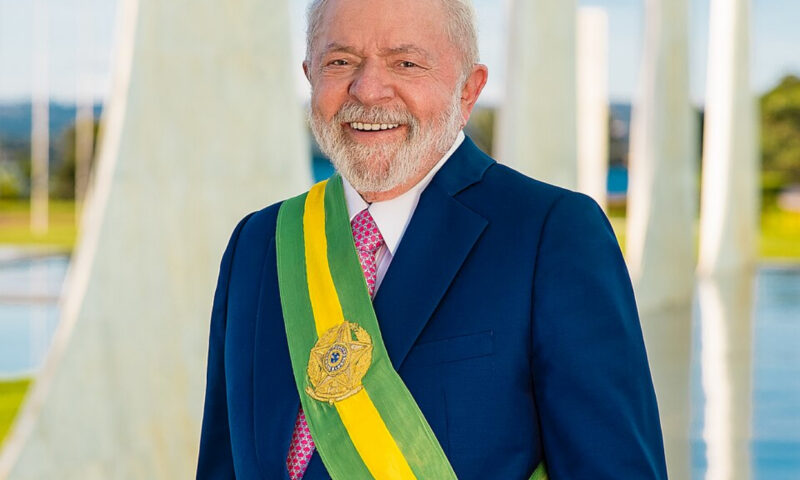 Brazilia se pregătește pentru alegerile prezidențiale. Lula da Silva și Flávio Bolsonaro au dat startul campaniei