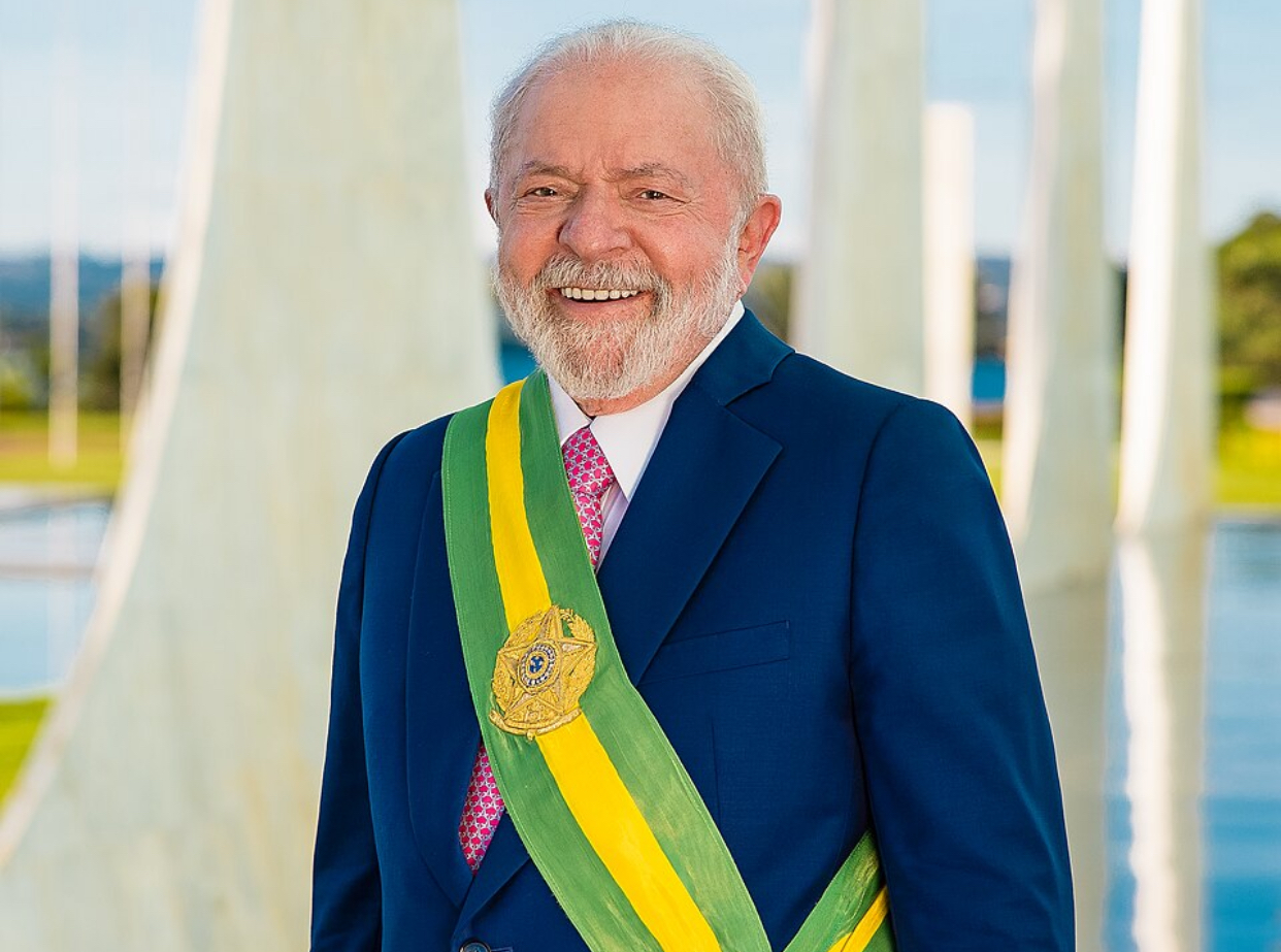 Brazilia se pregătește pentru alegerile prezidențiale. Lula da Silva și Flávio Bolsonaro au dat startul campaniei